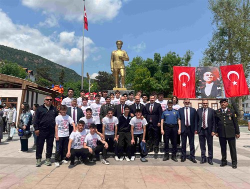 Karanlıktan Doğan Güneş "19 Mayıs"